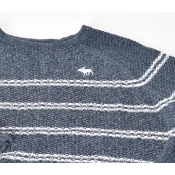 Abercrombie Navy Striped Lightweight Crew Neck Sweater Size Kids 11/12 - Picture 3 of 3